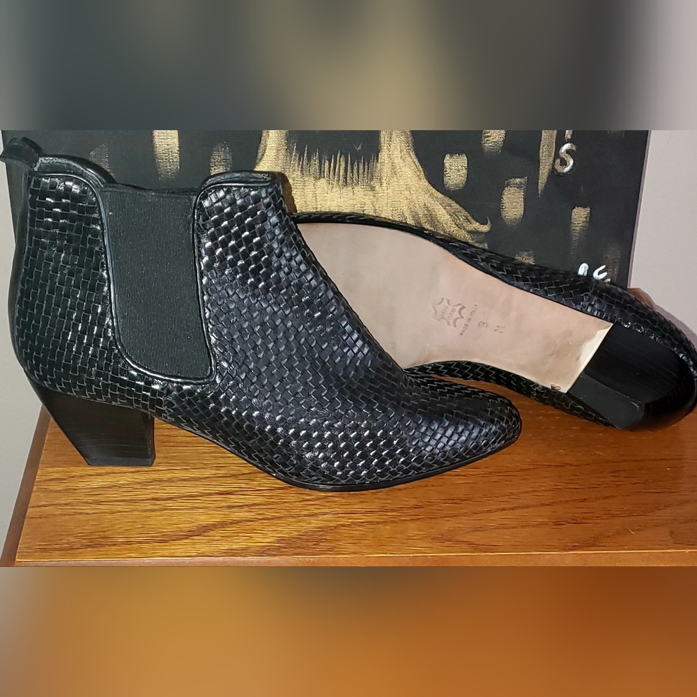 Larry Stuart Black Leather Ankle Boot size 9M